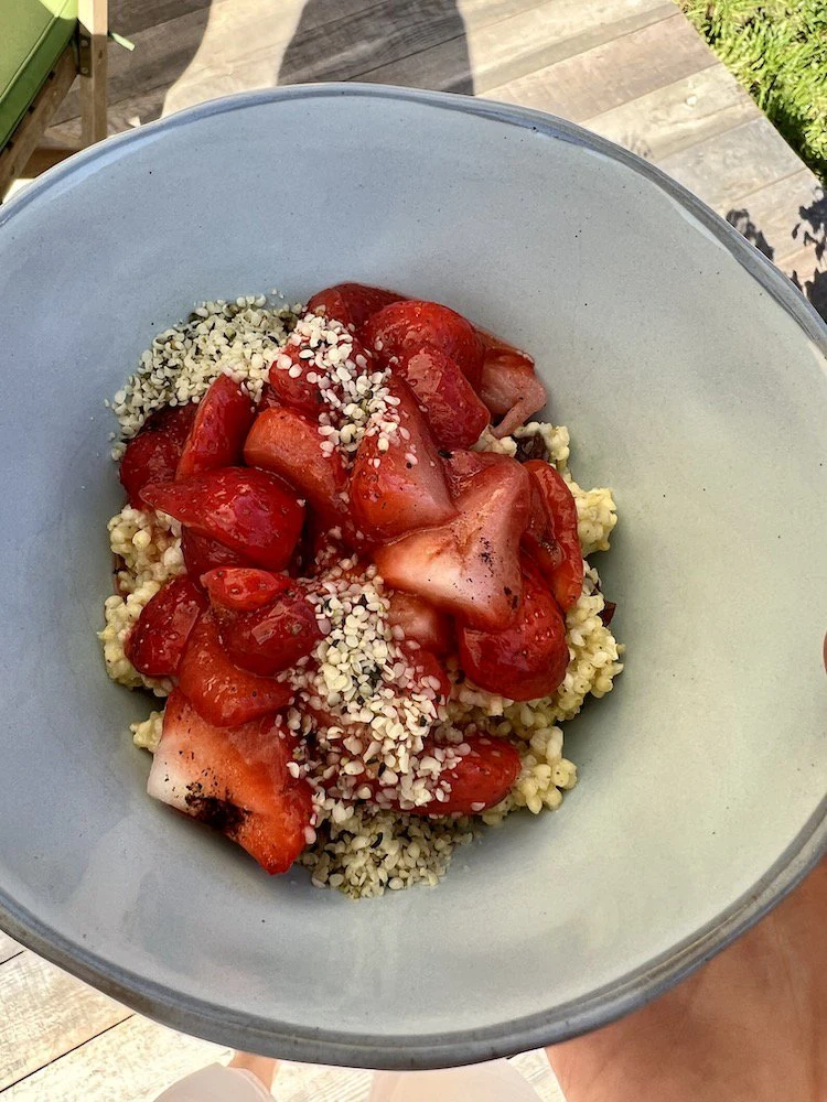 Rezept cremige Hirse mit Vanille Erdbeeren Cremige Hirse mit Erdbeeren
