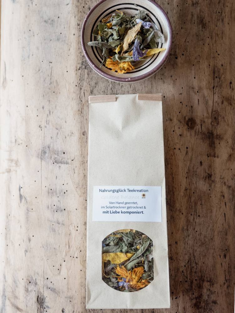 Goldene Balance Ayurveda Kraeuterteemischung Kräuter und Blütenteemischung Nahrungsglück