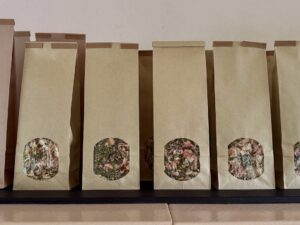 Gartenlese: Kräutertee aus eigenem Garten